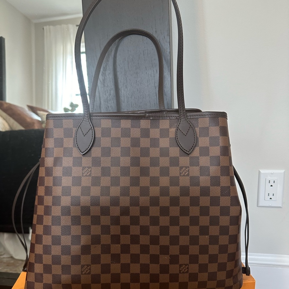 Louis Vuitton neverfull GM like new